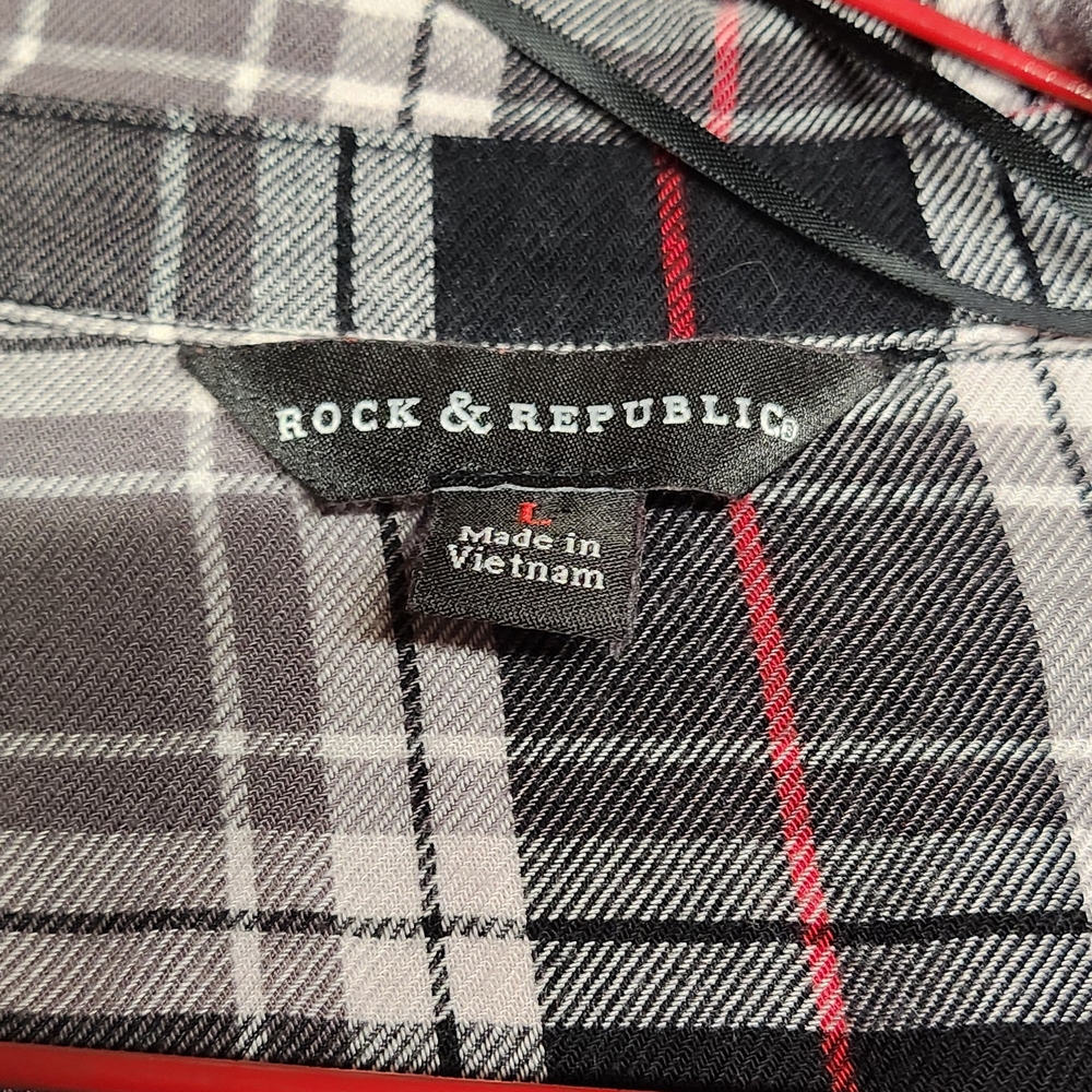 Rock & Republic Black and Gray Button Down Shirt